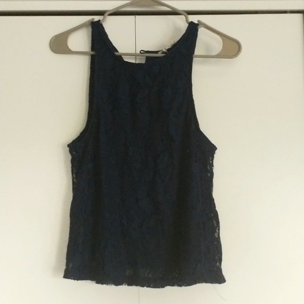 Floral lace flowy tank